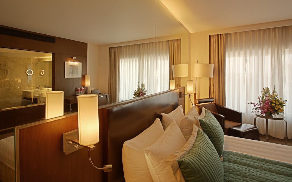 St Laurn Koregaon Park Pune Zimmer foto