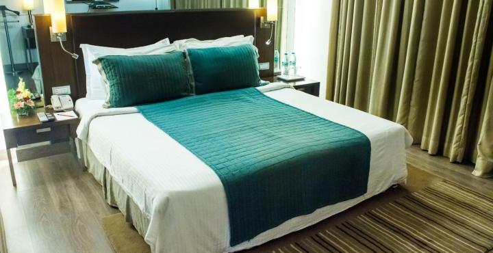 St Laurn Koregaon Park Pune Exterior foto