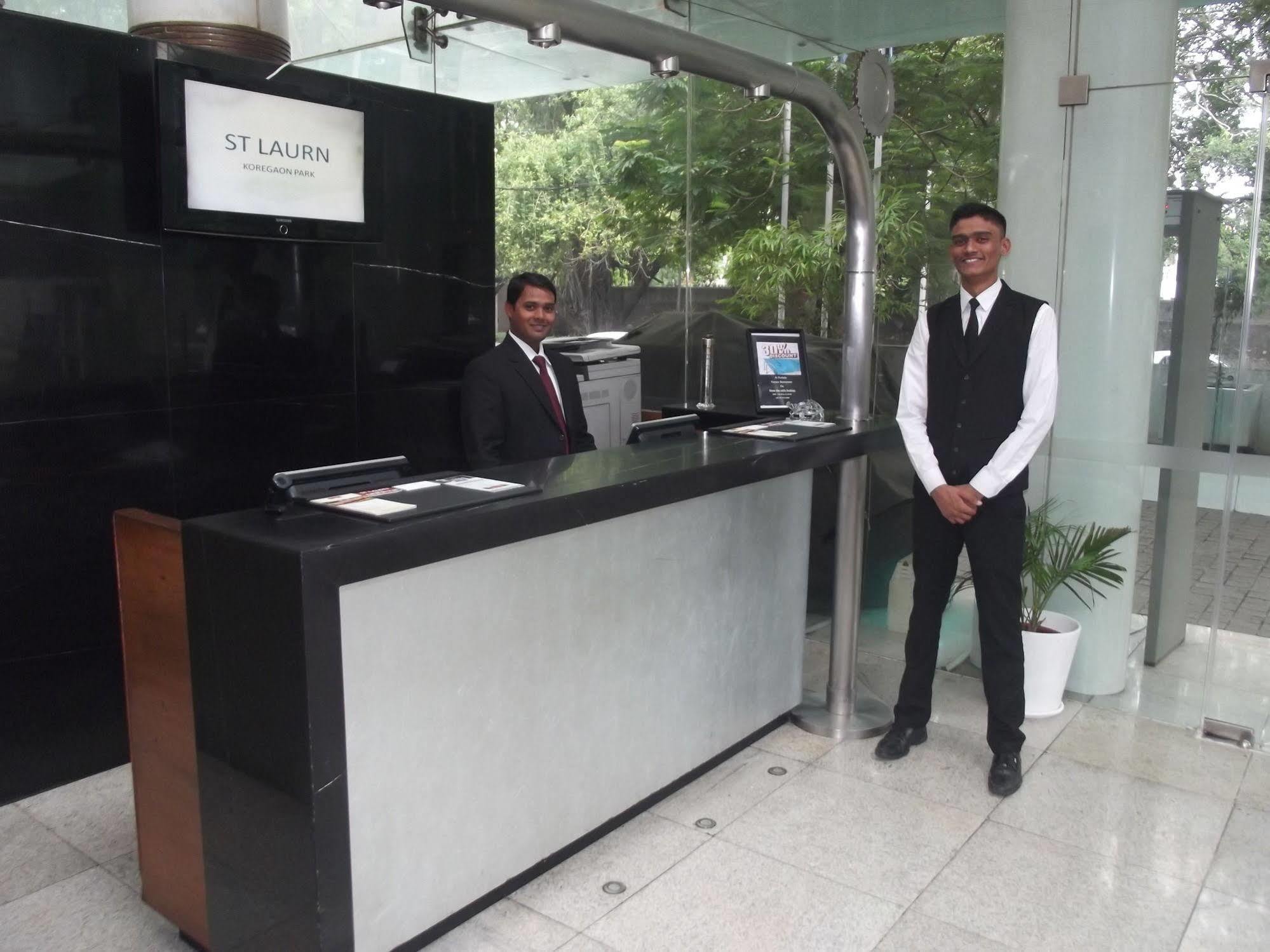 St Laurn Koregaon Park Pune Exterior foto